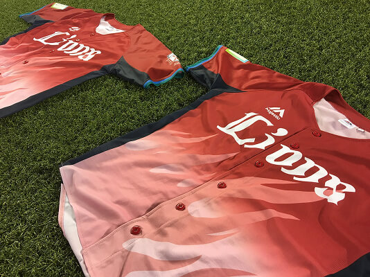 埼玉西武ライオンズのユニホームの写真